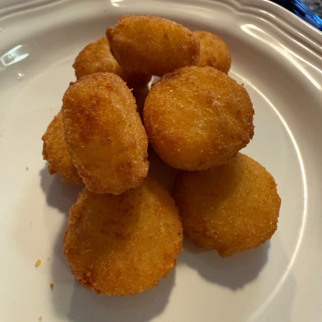 Cheddar Tots.